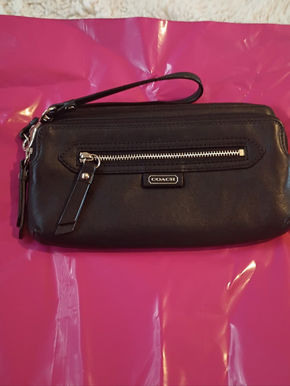 Coach Daisy Triple Zip Wristlet NOWT